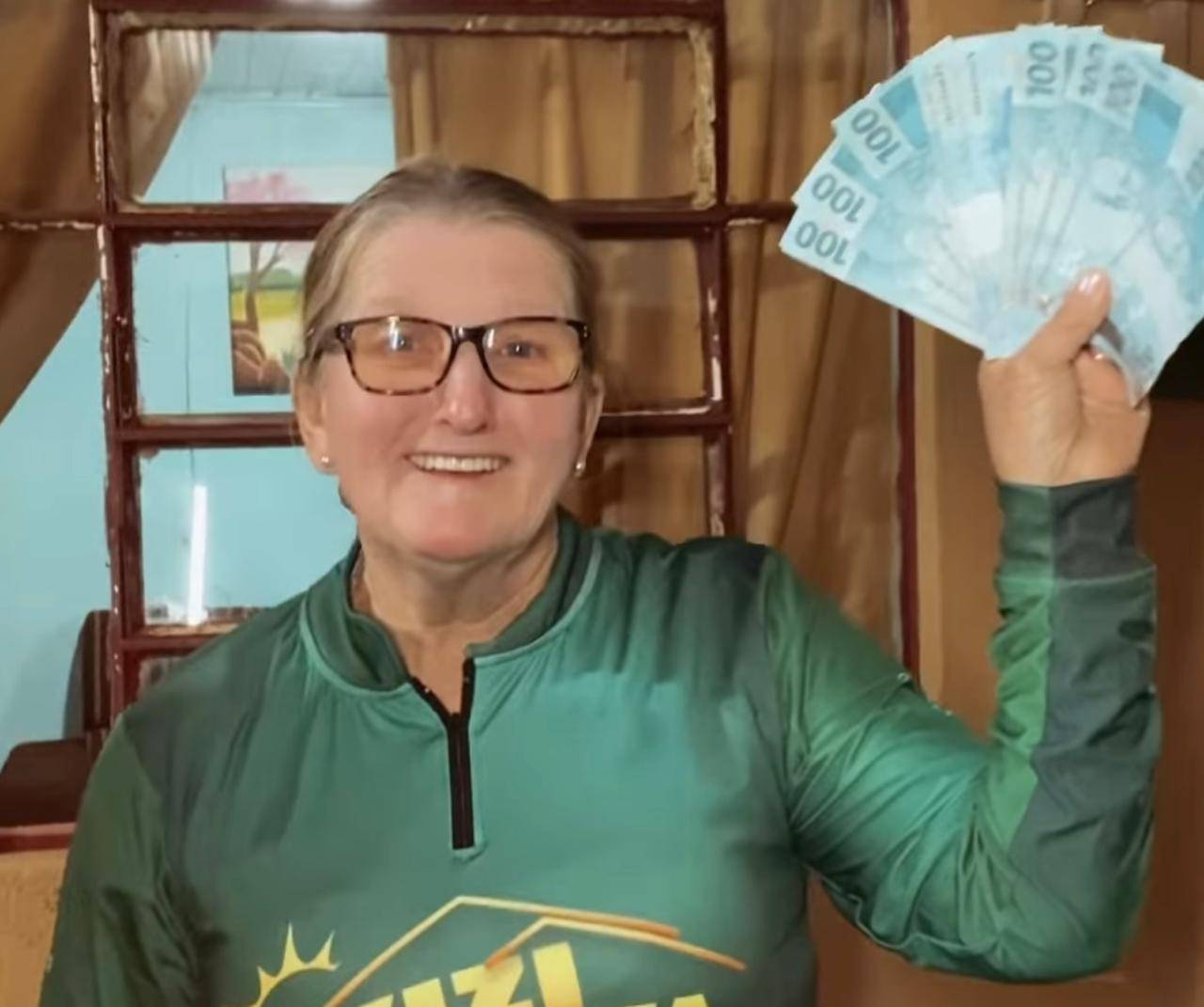 Eliete Stavski foi a primeira ganhadora do Vizi Visita Sua Casa 2025